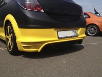 Накладка на задний бампер Rieger для Opel Astra H GTC