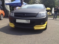Накладка на передний бампер Rieger для Opel Astra H GTC